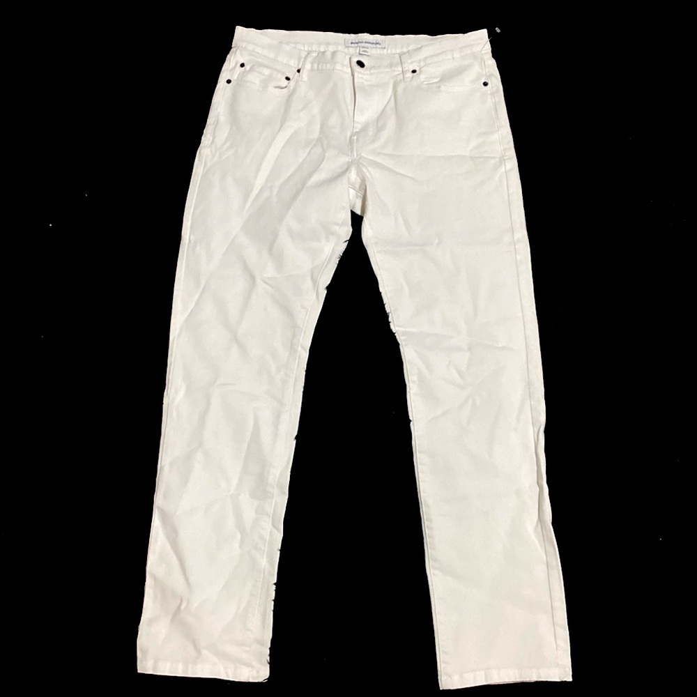 Amazon Essentials Men’s white jeans